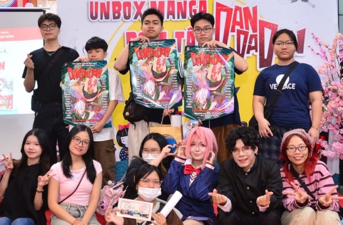 Khán giả trẻ dự chương trình Unbox manga Dan Da Dan ở sự kiện. Ảnh: Ban tổ chức cung cấp