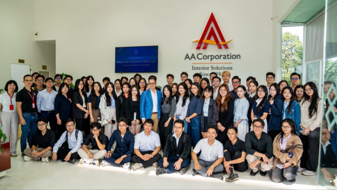 Sinh viên chương trình Cử nhân Kinh doanh WSU-LQT tham quan AA Corporation công ty thiết kế, thi công và sản xuất đồ nội thất hàng đầu Việt Nam và châu Á. Ảnh: Viện LQT