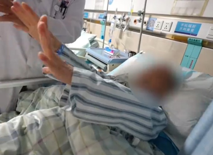 Bệnh nhân Lý sau ca phẫu thuật. Ảnh chụp màn hình