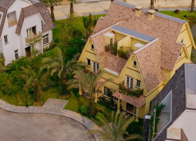 Biệt thự The Grand Island nằm trong khu compound riêng tư. Ảnh: Ecopark