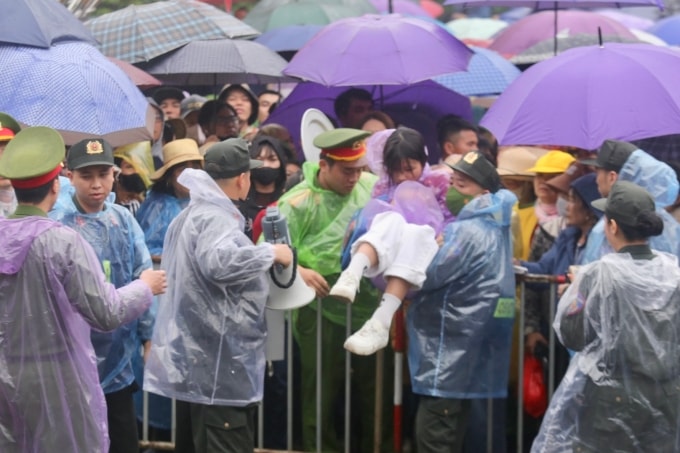 Lực lượng an ninh làm việc tại Giỗ Tổ Hùng Vương năm 2025. Ảnh: Gia Chính