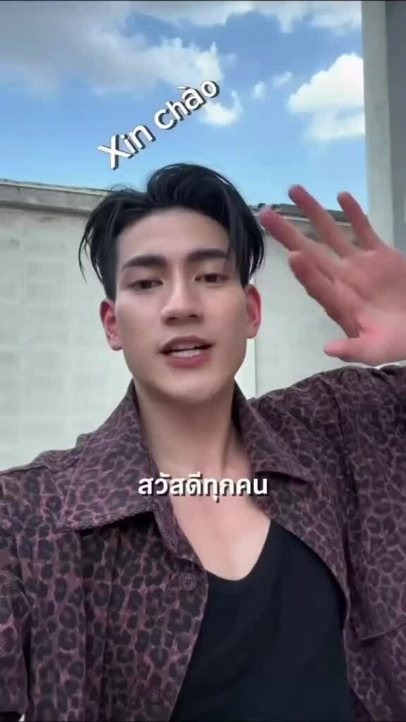 Lincoln Bùi chào fan Việt