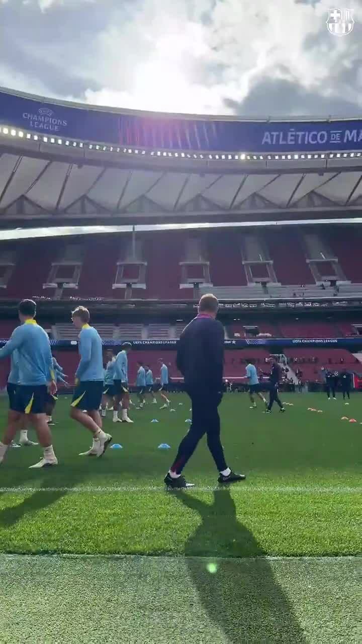 Barca phàn nàn chiều cao mặt cỏ sân Metropolitano