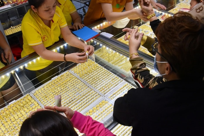 Giá vàng hôm nay, 14-4: Bật tăng mạnh mẽ - Ảnh 1.