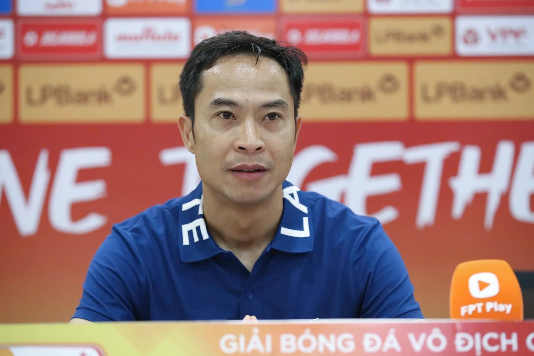 HLV Lê Đức Tuấn chia tay SHB Đà Nẵng.