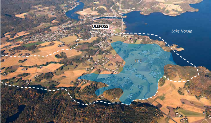 Khu phức hợp Fen (5 km2) của mỏ Fensfeltet bên trong đường nét đứt, với vùng màu xanh lam (1,5 km2) khu vực khai thác đất hiếm. Ảnh: Sven Dahlgren