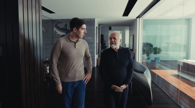 Chủ tịch Napoli Aurelio De Laurentiis (phải) trong buổi trò chuyện với phóng viên The Athletic.