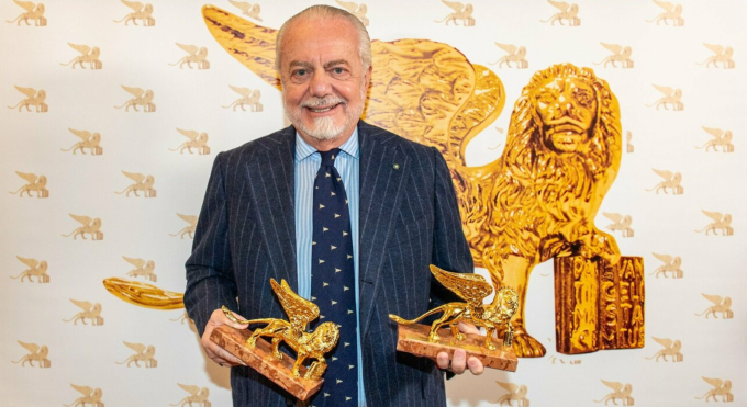 Chủ tịch Napoli, ông Aurelio De Laurentiis, giành được hai giải Sư tử vàng tại Liên hoan phim Venice năm 2023. Ảnh: Il Mattino