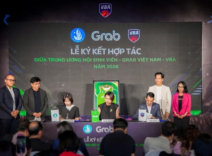 Trung ương Hội Sinh viên Việt Nam, Grab Việt Nam và VBA ký kết hợp tác triển khai các hoạt động tiếp sức tài năng trẻ, thúc đẩy tinh thần thể thao. Ảnh: Grab Việt Nam