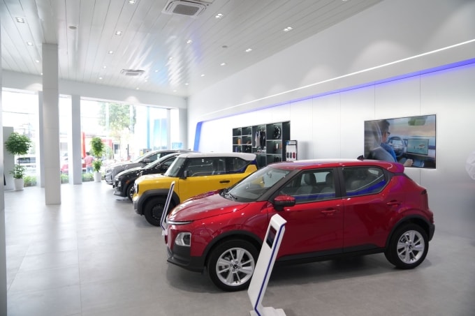 Các dòng xe điện VinFast trưng bày tại một đại lý của Haxaco. Ảnh: Tuấn Vũ