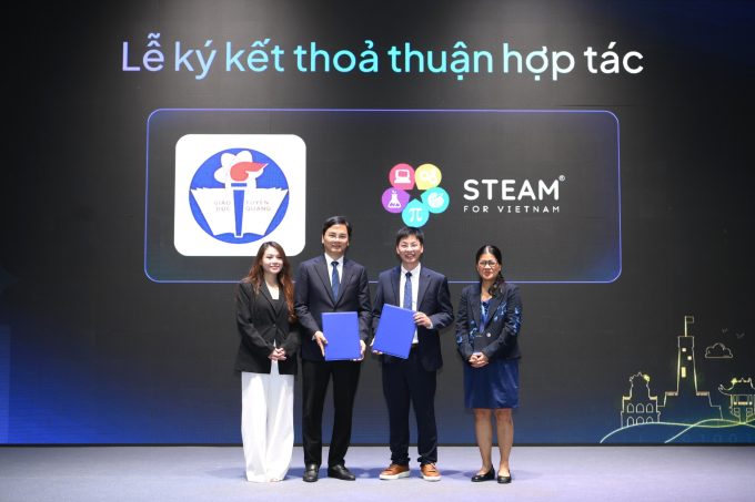 Đại diện Steam for Vietnam, Sở Giáo dục và Đào tạo tỉnh Tuyên Quang và Meta trong lễ ký kết hợp tác. Ảnh: AI Day