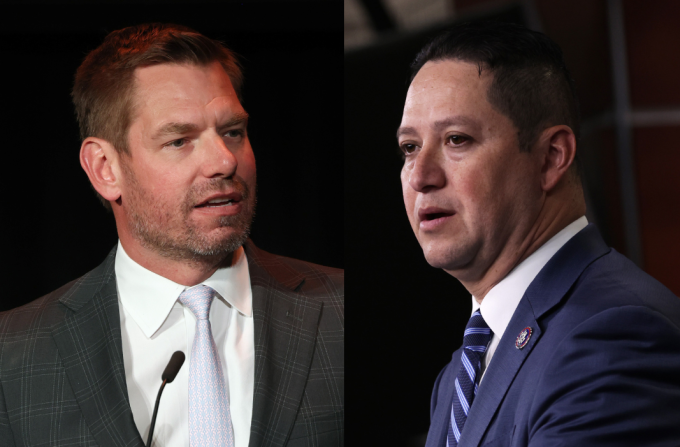 Hạ nghị sĩ Dân chủ Eric Swalwell (trái) và Hạ nghị sĩ Cộng hòa Tony Gonzales. Ảnh: Well News