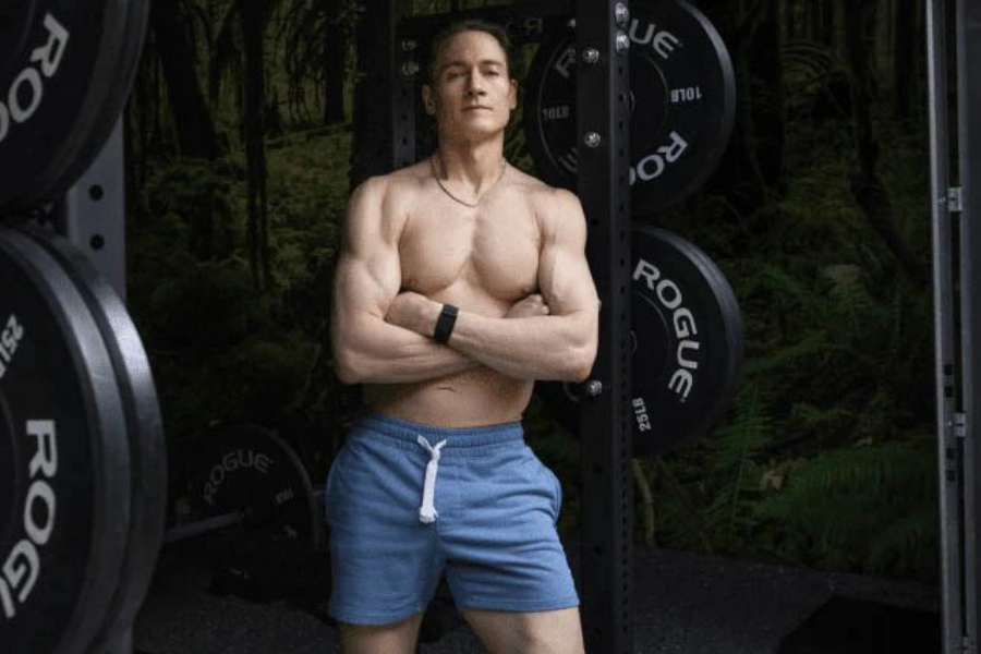 Bryan Johnson là một triệu phú công nghệ nổi tiếng với hành trình tìm cách phá vỡ giới hạn tuổi thọ