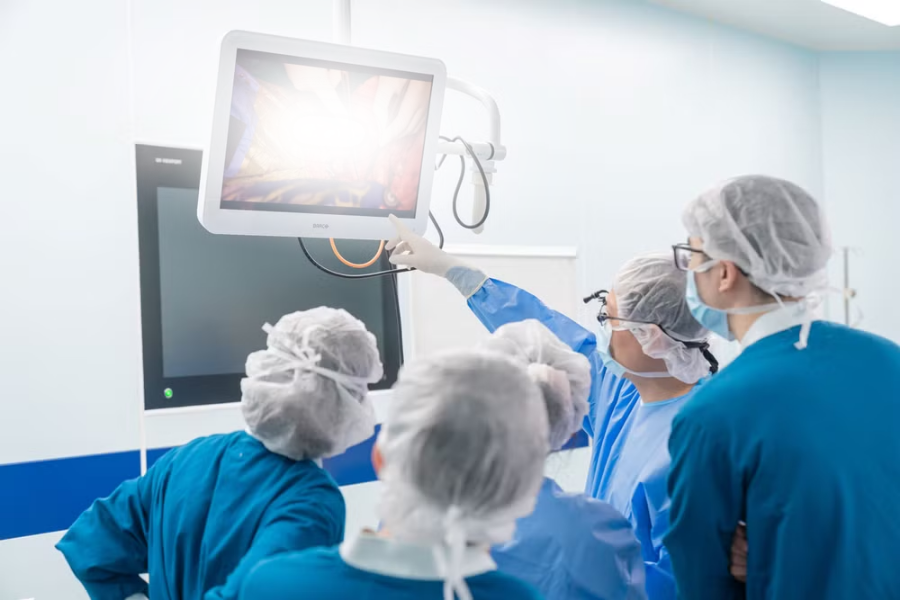 Ca phẫu thuật ghép gan cho bệnh nhi 8 tháng tuổi có độ phức tạp rất cao