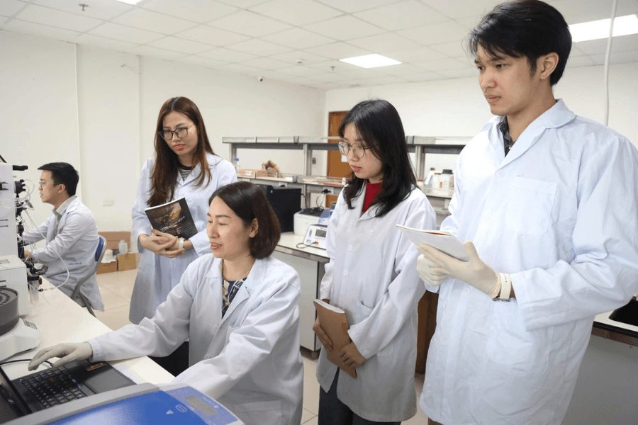 Các nhà khoa học Việt mở ra hướng tiếp cận mới trong điều trị ung thư hạch