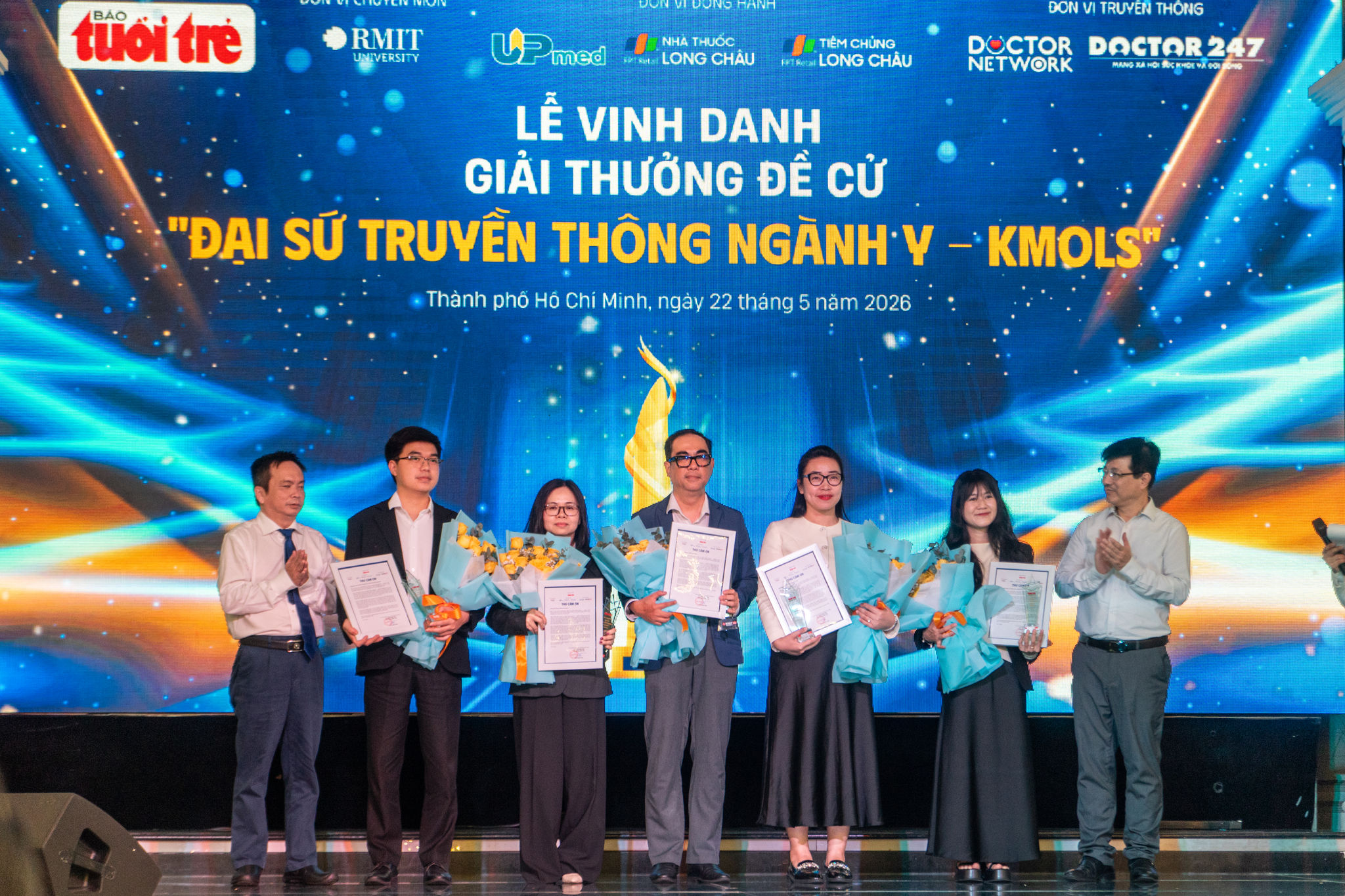 Ban tổ chức tri ân các đơn vị đồng hành