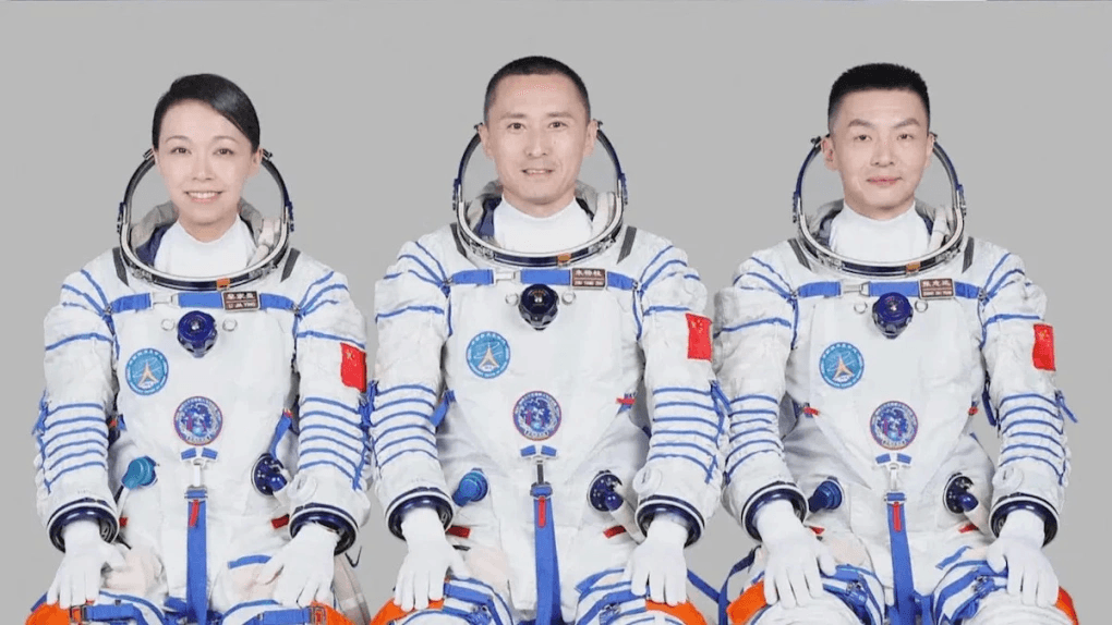 Phi hành đoàn Thần Châu-23 gồm chuyên gia tải trọng Lai Ka-ying, chỉ huy Zhu Yangzhu và phi công Zhang Zhiyuan.