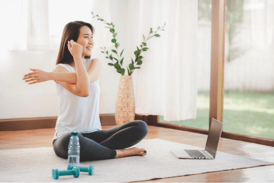 người phẫu thuật tuyến giáp nên giữ chế độ vận động và ăn uống cân bằng