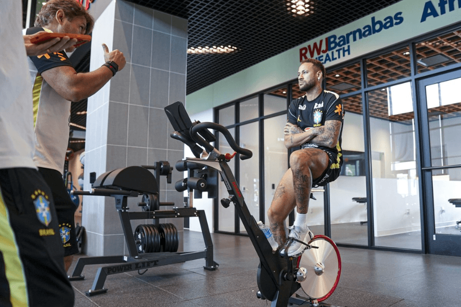 HLV Carlo Ancelotti vẫn cần chờ kết luận từ ban y tế trước khi ra quyết định tung Neymar vào sân