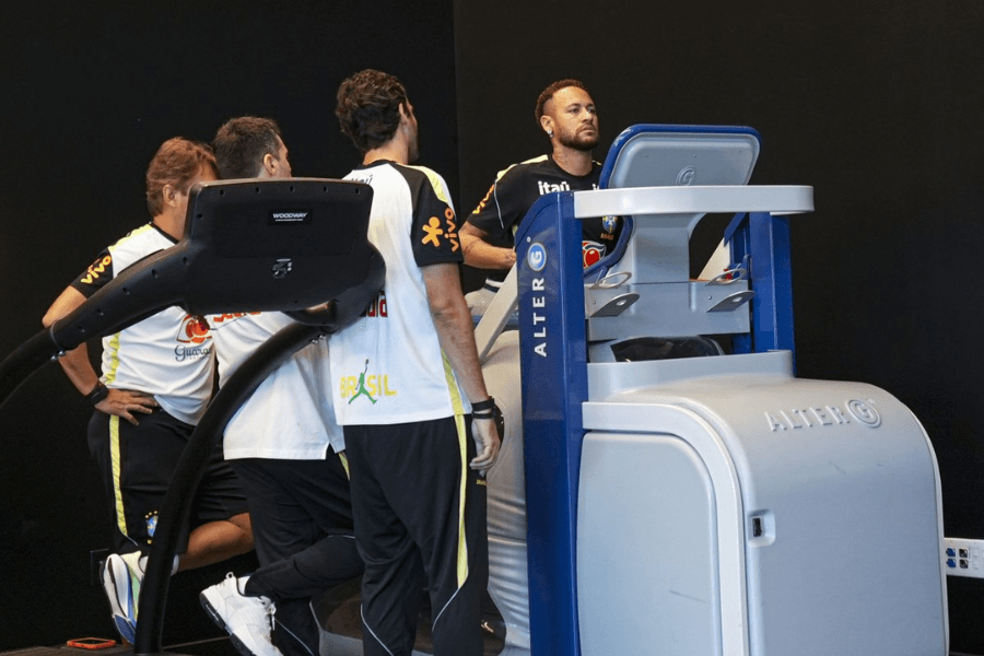 Neymar tăng tốc hồi phục chấn thương với công nghệ NASA