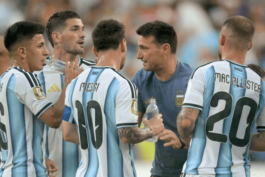 FIFA đưa vào các quãng nghỉ uống nước bắt buộc tại World Cup 2026 trong bối cảnh nhiệt độ khí hậu toàn cầu liên tục tăng cao