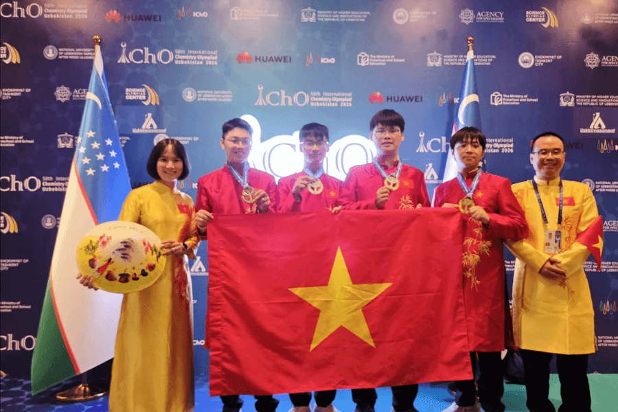 Cả 4 học sinh Việt Nam giành huy chương vàng Olympic Hóa học quốc tế 2026