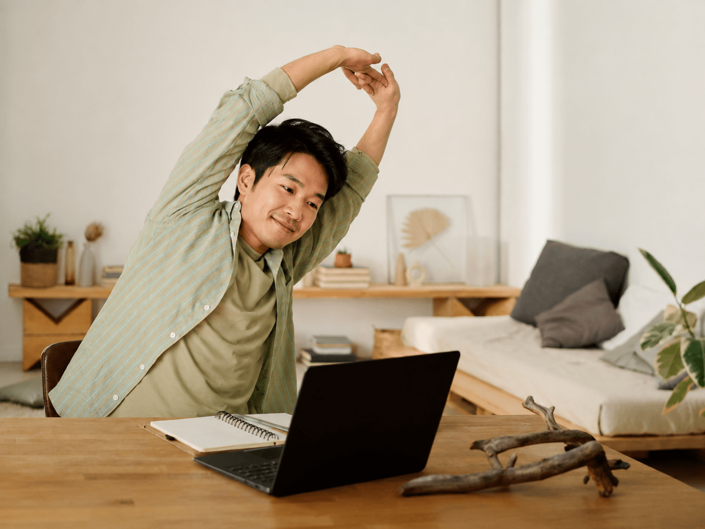 bạn có thể vận động nhiều hơn bằng cách tận dụng khoảng nghỉ ngắn và các hoạt động hằng ngày.