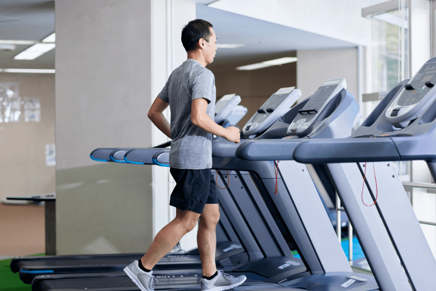 75 phút HIIT mỗi tuần có thể giúp giảm mỡ cơ thể sau 16 tuần ở người trưởng thành thừa cân, có béo bụng và trước đó ít vận động. (Ảnh minh họa)
