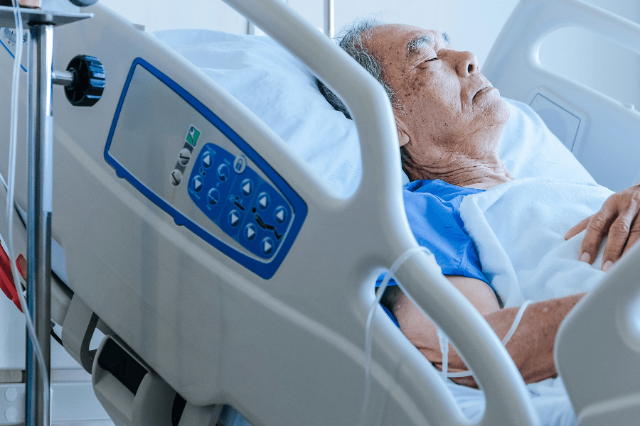 Ở người cao tuổi có bệnh mạn tính, sốt xuất huyết có thể dẫn đến những biến chứng nặng khó lường