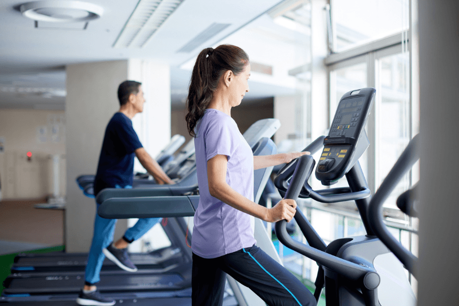 Phụ nữ mãn kinh muốn tập HIIT hiệu quả không nên bỏ qua thời gian phục hồi và những tín hiệu cơ thể gửi đến sau mỗi buổi tập.