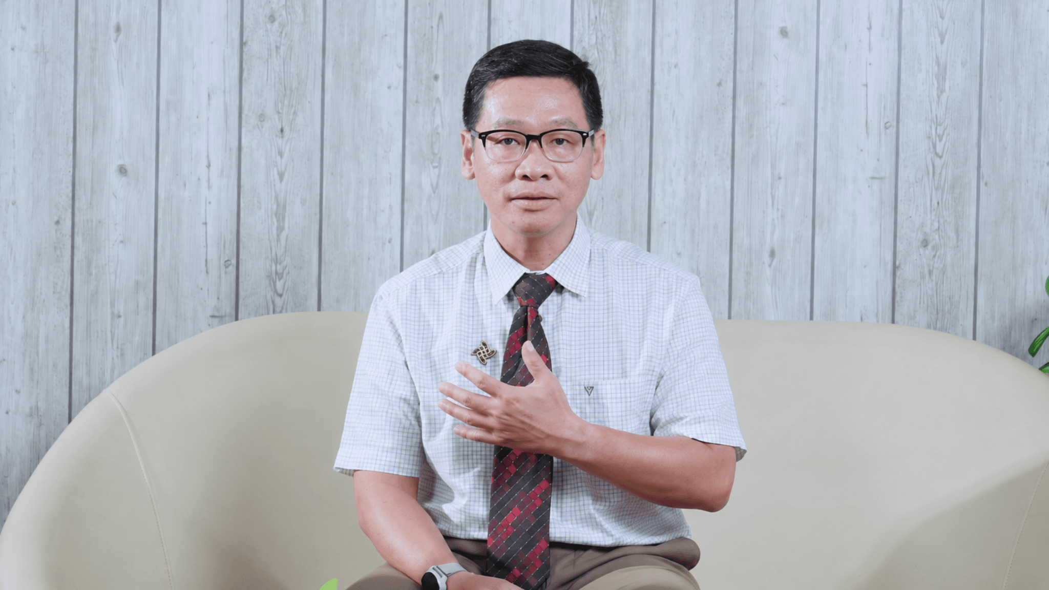 BS. CKII. Nguyễn Trần Nam, Phó Giám đốc Bệnh viện Nhi đồng Thành phố, nhấn mạnh vắc-xin là công cụ phòng bệnh bổ sung bên cạnh các biện pháp truyền thống