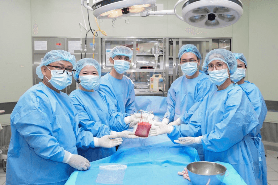 Để xử lý tình trạng bất đồng nhóm máu, Bệnh viện Trung ương Huế đã áp dụng phương pháp dung hòa miễn dịch