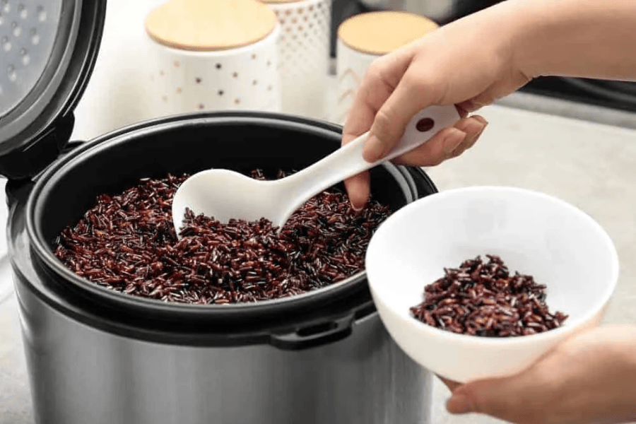 Cách nấu cơm gạo lứt mềm và dẻo cho người mới bắt đầu