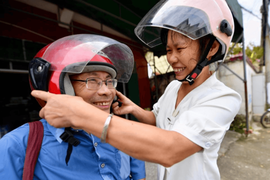 Chuyện tình của Tiêu Cửu Lâm và Hoàng Thục Trân cũng bắt đầu từ những lần ông đến nhà khám bệnh