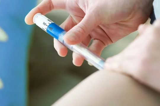 Tiêm thuốc kích trứng trong IVF và IUI đau đến mức nào?