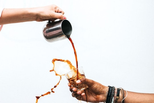 Coffee enema-thụt tháo cà phê thải độc: Tin đồn và sự thật
