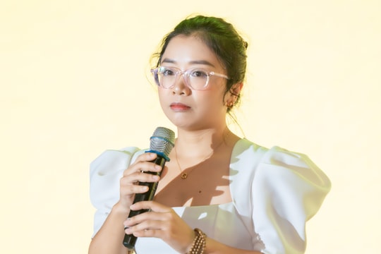 Phụ nữ Việt tự tin làm giàu từ 200 ngàn trong túi hay những chiếc quần jeans cũ