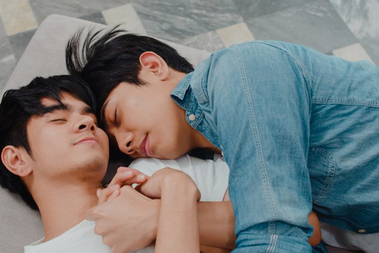 Quan hệ đồng tính nam: nguy cơ nhiễm HIV tăng gấp ba lần