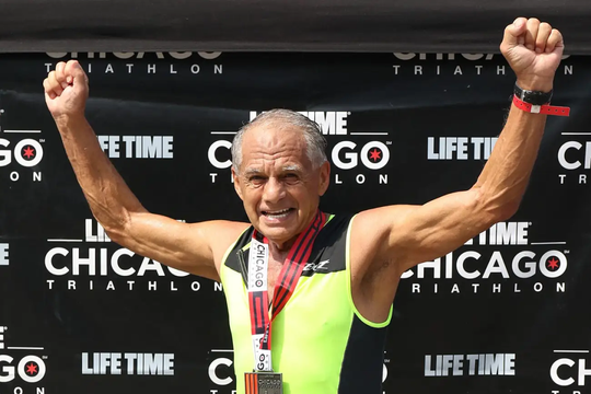 3 bộ môn giúp bác sĩ kiêm vận động viên dẻo dai ở tuổi 83