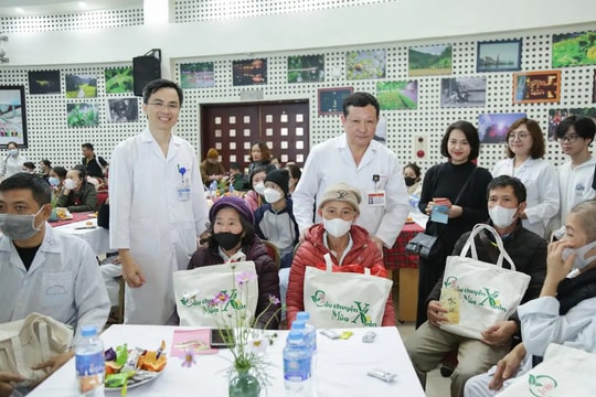 Những câu chuyện truyền cảm hứng của 'chiến binh' K gạt nước mắt để ... thấy mùa xuân