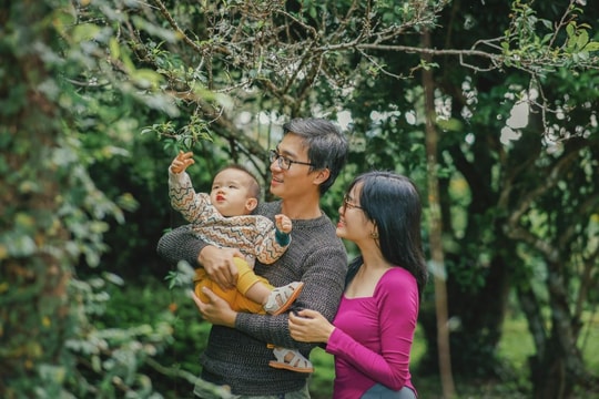 Dạy con trai về niềm hạnh phúc bất tận của tình yêu