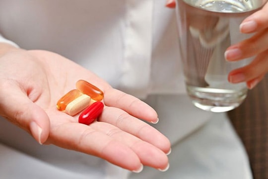 Cảnh báo: Những cặp thuốc bổ này không nên uống cùng lúc