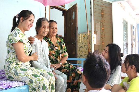 Người cao tuổi nhất thế giới: cụ Trịnh Thị Khơng 119 tuổi, có 150 con, cháu, chắt, chút, chít