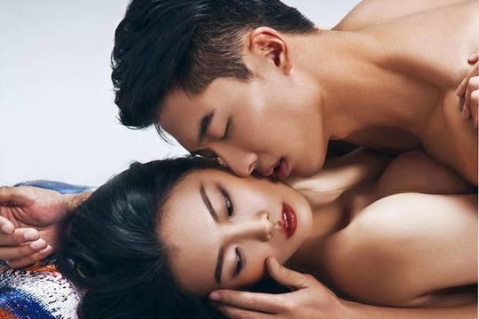 Não nam giới thay đổi thế nào khi 'lên đỉnh' ái ân?