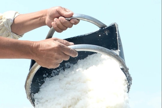Cách dùng muối ăn chữa nhiều bệnh