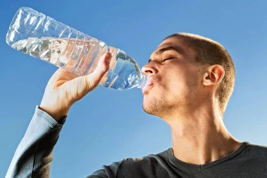 Sốc nhiệt do nắng nóng: Dấu hiệu nhận biết và cách xử trí