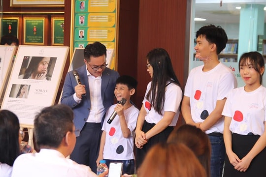 Ngày Bạch biến thế giới 25/6: triển lãm ảnh nâng cao ý thức cộng đồng về bệnh bạch biến