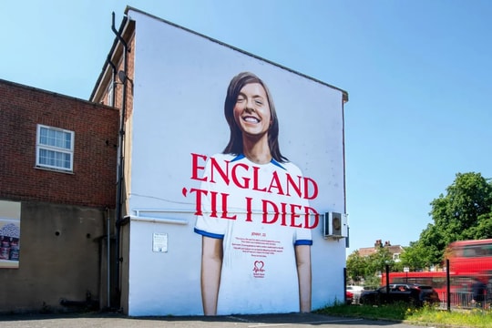 Tranh vẽ nâng cao nhận thức về bệnh tim ở Anh nhân dịp Euro 2024