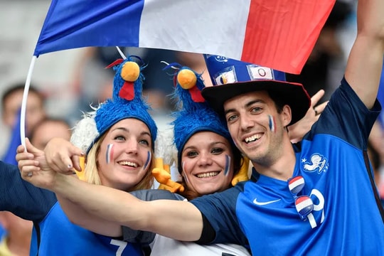 Sức khoẻ mùa Euro - Kỳ 5: Xem bóng đá giúp ta vui 