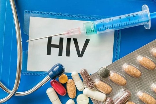Thêm hy vọng để chữa HIV sau khi người thứ 7 'khỏi bệnh'